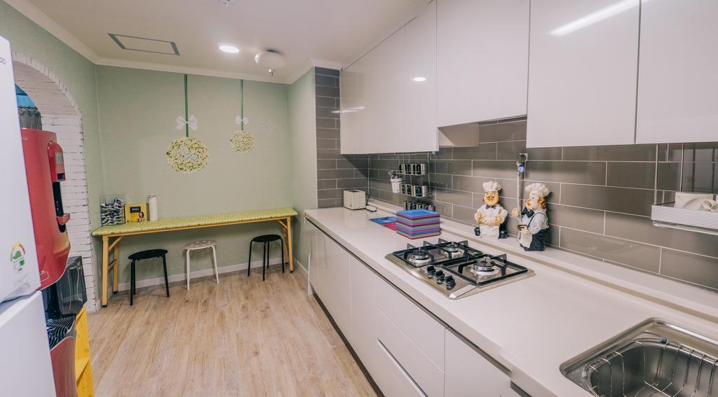 Kingkong Guesthouse 釜山 客房 照片